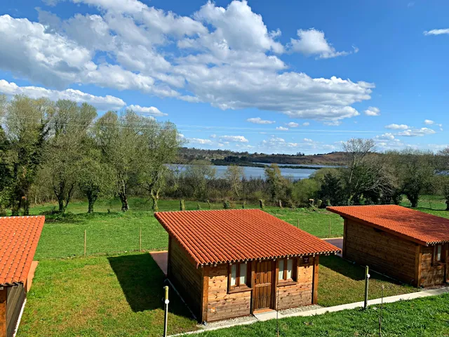 Campamento Turístico Brandoñas (Casa rural, Bungalows, Parking de Caravanas y Camping )