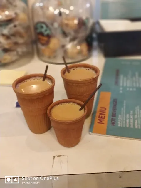 Chai Peeni Hai