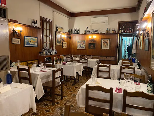 La Yaya Amelia Restaurant