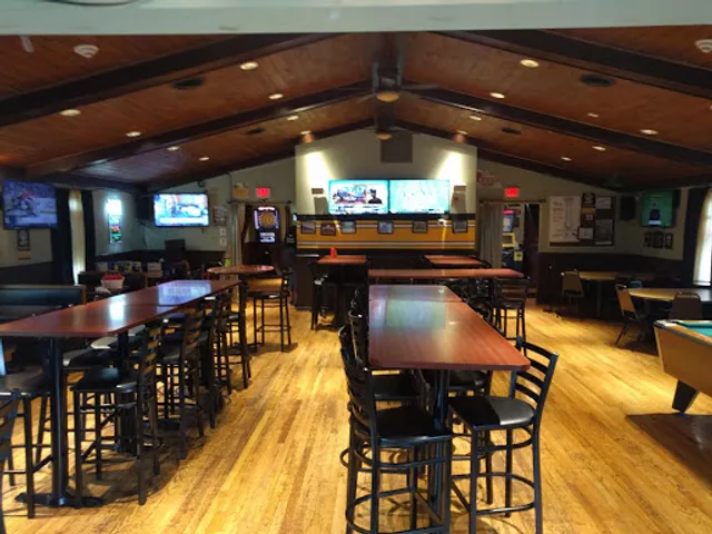 MicGinny's on the River