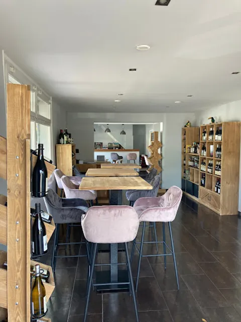 Bouchon rouge (Cave et Bar à vin)