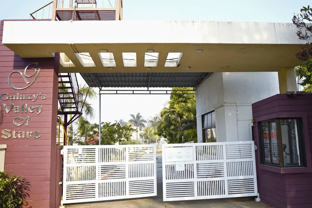 Palette - Holiday Aapke Liye