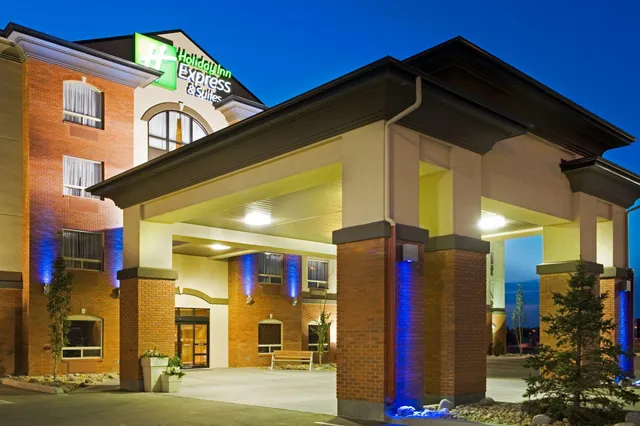 Holiday Inn Express & Suites Drayton Valley by IHG