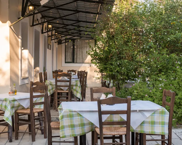 Takis Taverna Family