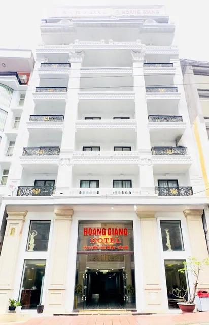 Hoàng Giang Hotel