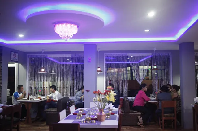 Raseelo Family Restaurant & Bar