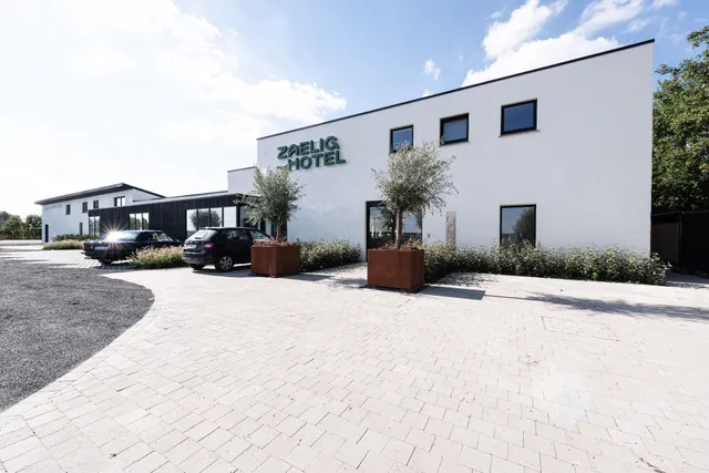 ZAELIG Hotel