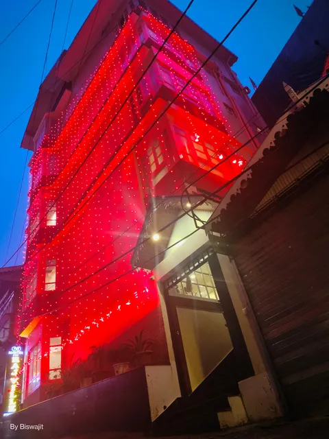 Hotel Raj Ville - 3 Star Hotel in Darjeeling Near Mall Road