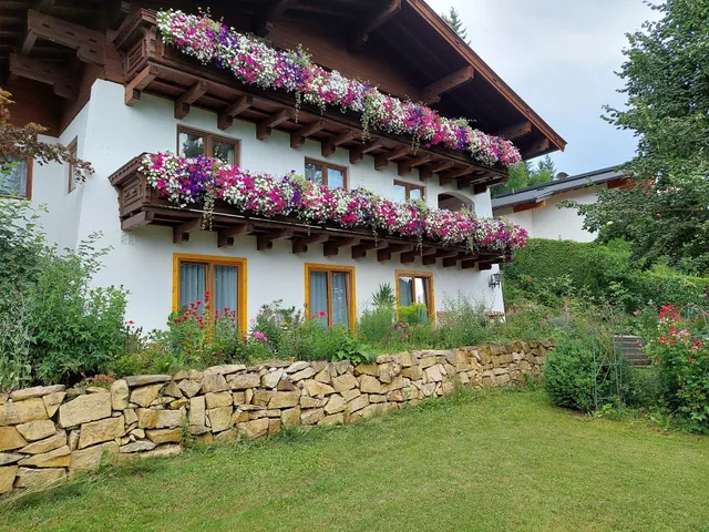 Stony Sea Apartments