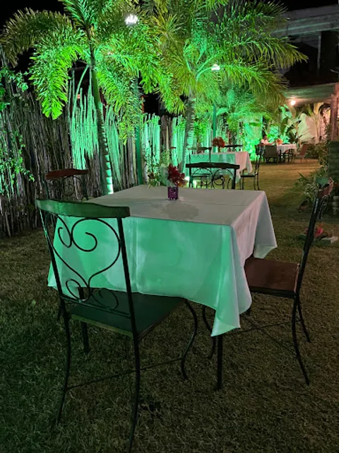 Bonito Restô Flecheiras