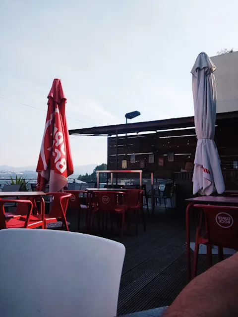 Red Box - Lounge, Café & Bar