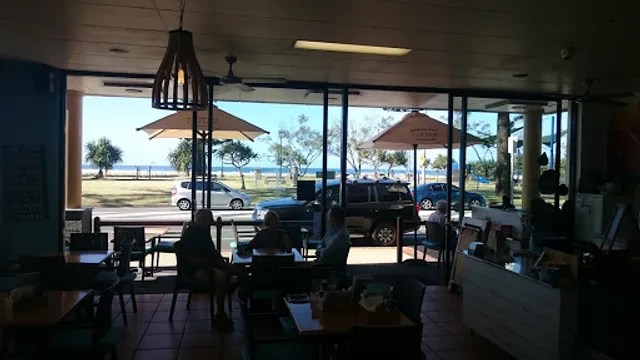 Cafe Kirra