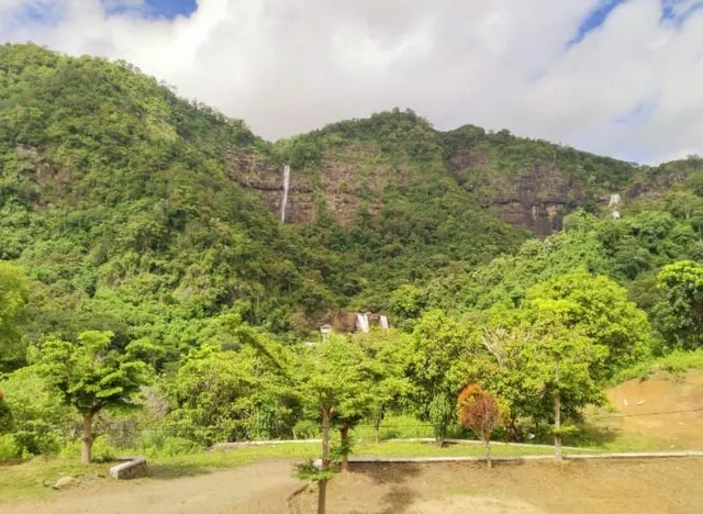 Penginepan Dua Bidadari Villas&View