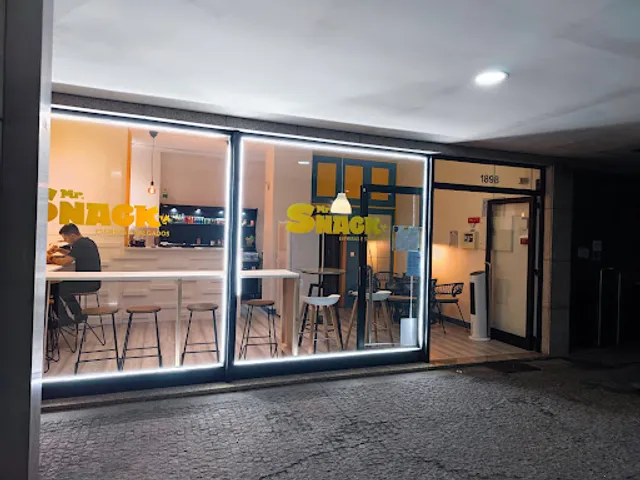 Mr Snack esfirras e salgados