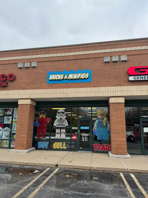 Bricks & Minifigs Wheaton
