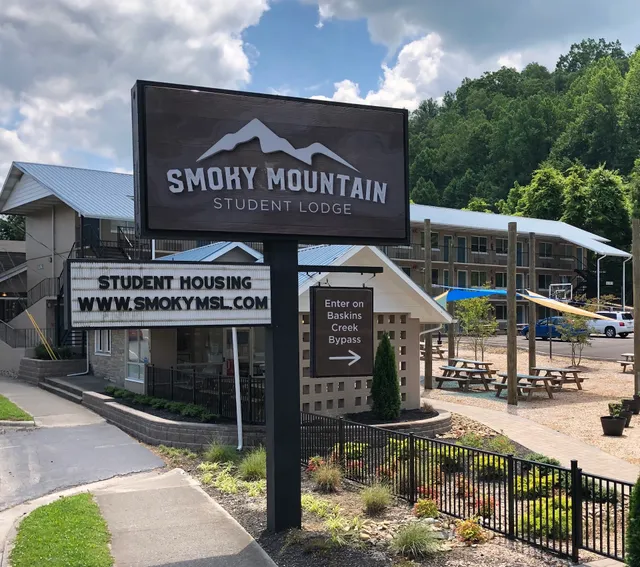 Smoky Mountain Student Lodge