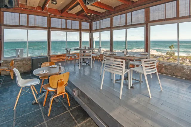 The Gecko Bar & Restaurant