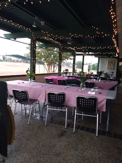 StarX Restaurant (Duffer's Bar & Grill)