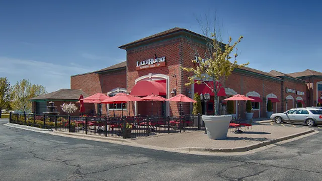 LakeHouse Restaurant