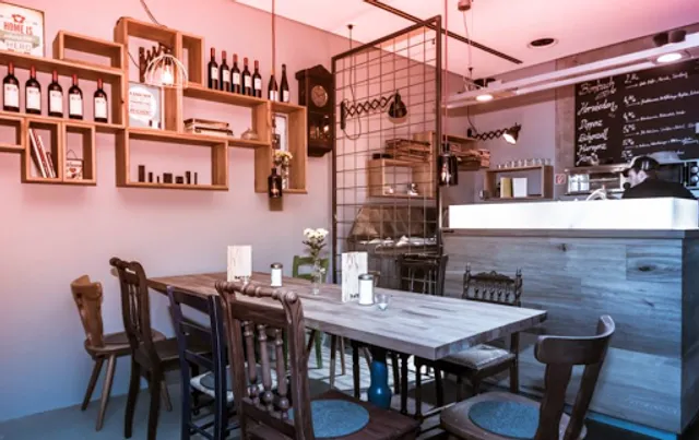 heimat. Kaffee, Küche, Kneipe