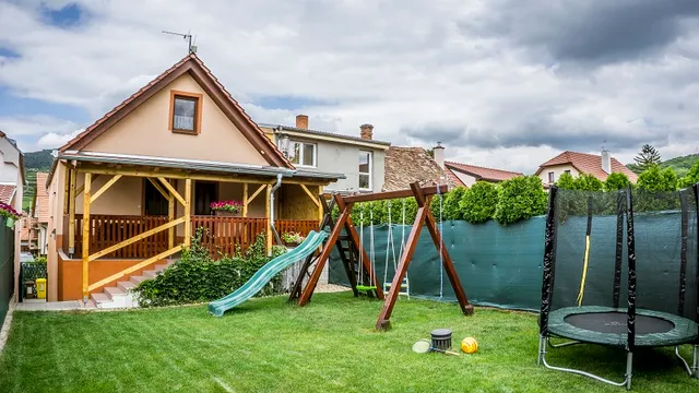 Pension and wine cellar u Skrášků