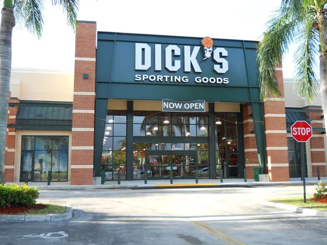 DICK'S Sporting Goods