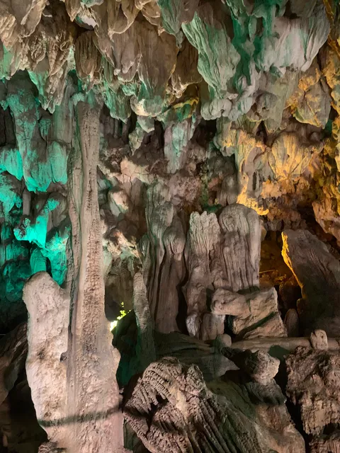 An Mone & Angel Cave Place Vang Vieng