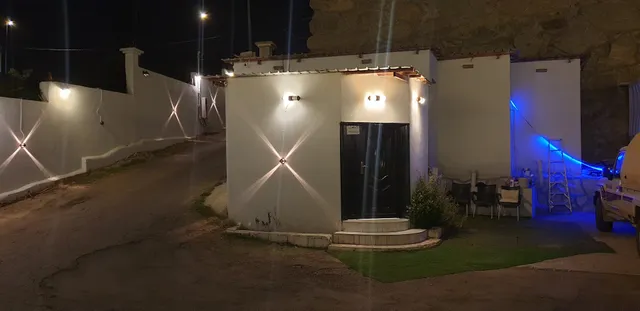 Moon Light Hotel Suites