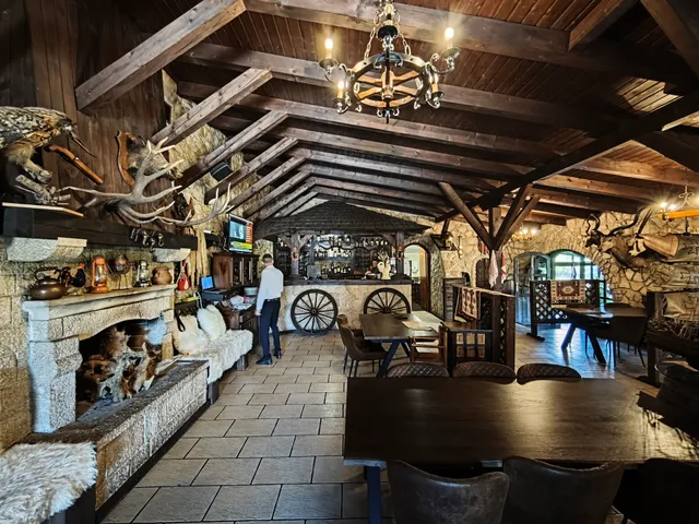 Bujtina e Gjelit (Rooster’s Inn) Restaurant
