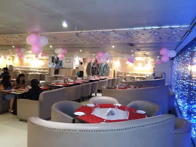 Quartz Cave - Restobar Banquets Lounge