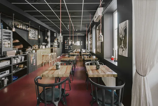 Stabu Mākonis, bārs