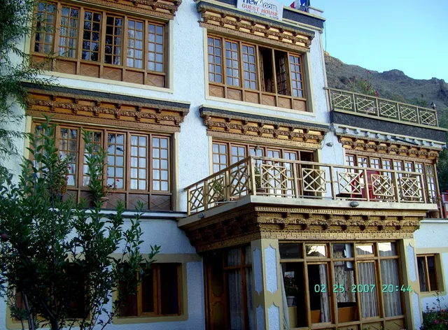 New Moon Guest House