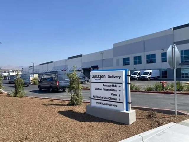 Amazon Delivery Station