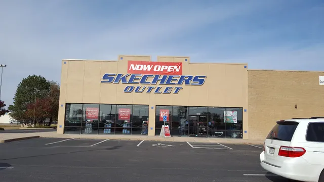 SKECHERS Warehouse Outlet