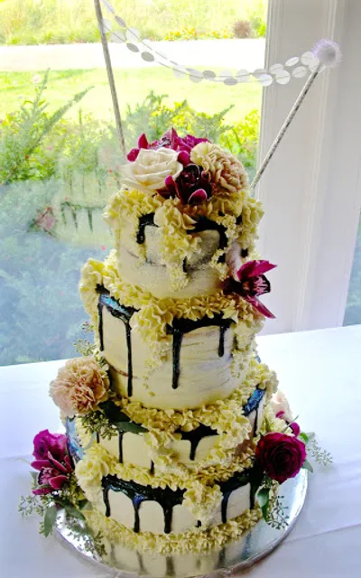 Patio Cakes and Desserts