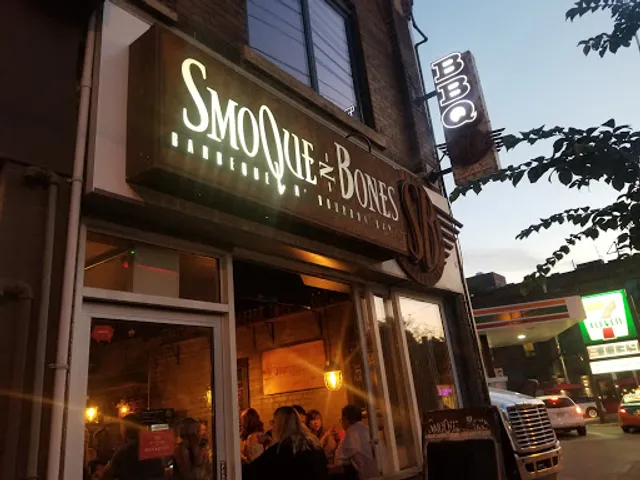 SmoQue N' Bones