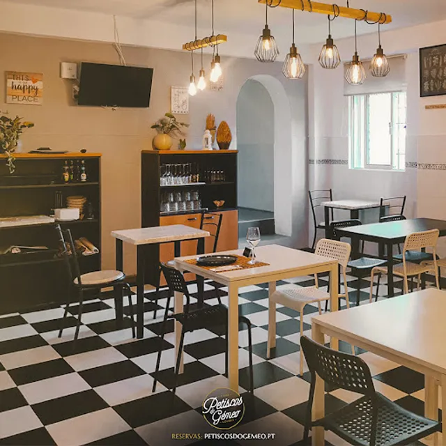 Nova Loures by Petiscos do Gémeo