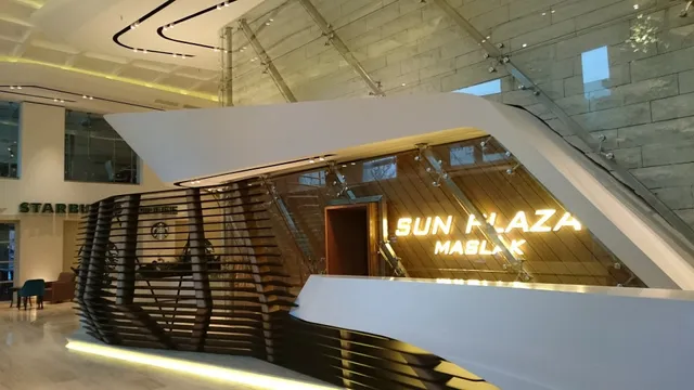 Sun Plaza
