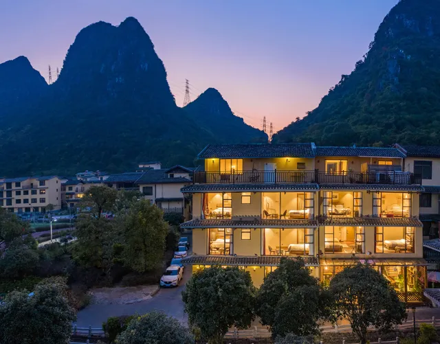 Guilin Village Creek Inn