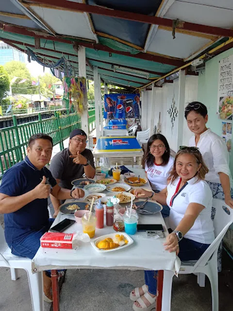 Karemeen & Sobereen มุสลิม