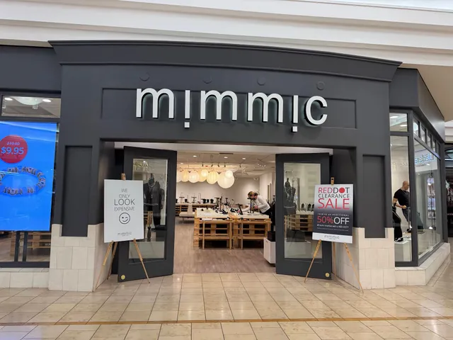 Mimmic Fashion Jewelry Fort Lauderdale (Right by Apple)