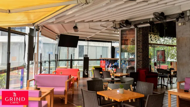 Grind Cafe ( Dimostheni severi)