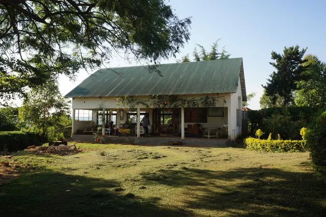 Masaka Backpackers tourist cottage and campsite