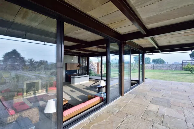 RajNikas Farm - A Luxury farmhouse with pool near Neemrana