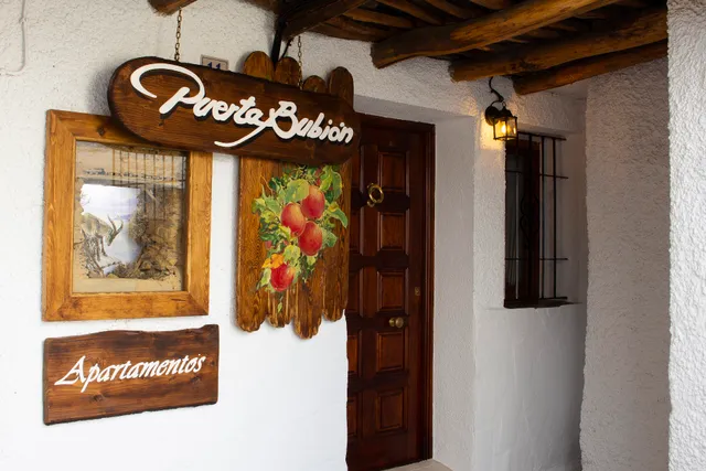 Puerta Bubión Apartamentos