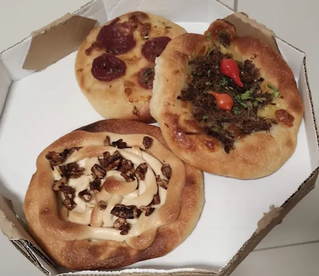 Nonna Bianca Pizza, Esfiha e Vinho
