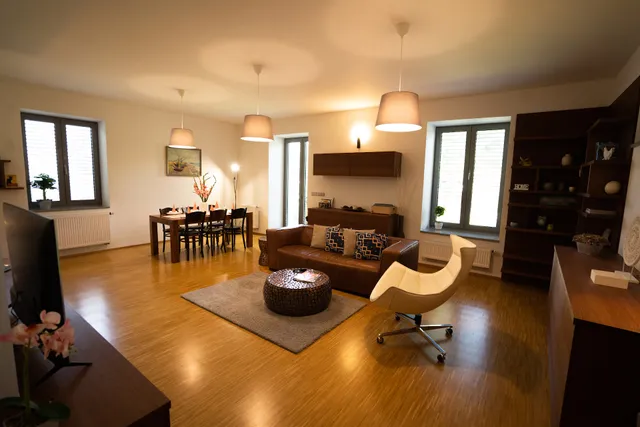 Black Field Apartments