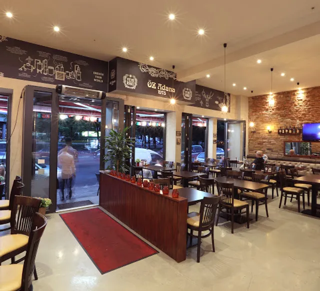 Öz Adana Grillhaus