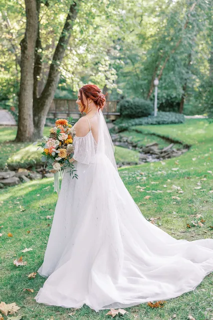 Deborah Lopresti designer for brides