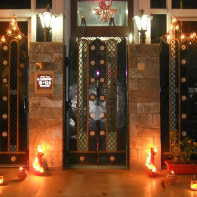 Delhi Expats Guest Home